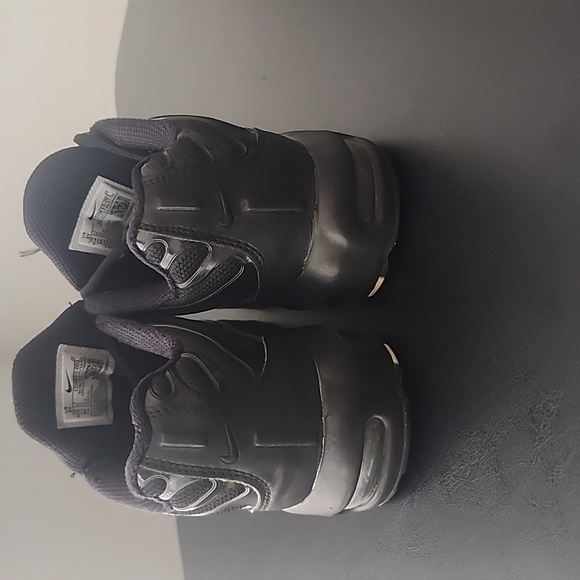 Girls size 3Y air max, black - Picture 4 of 4